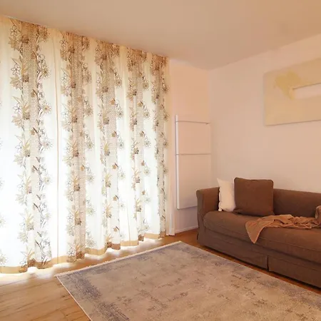 Apartment Alpenflair - Charming Ski-to-door *