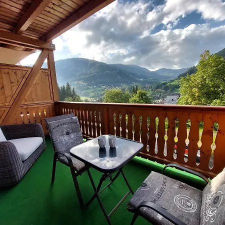 Апартаменты Alpenflair - Charming Ski-to-door Бад Кляйнкирххайм